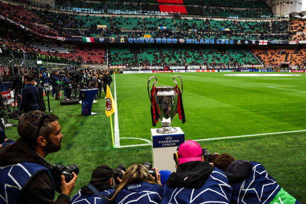 成就背后的 成就背后的